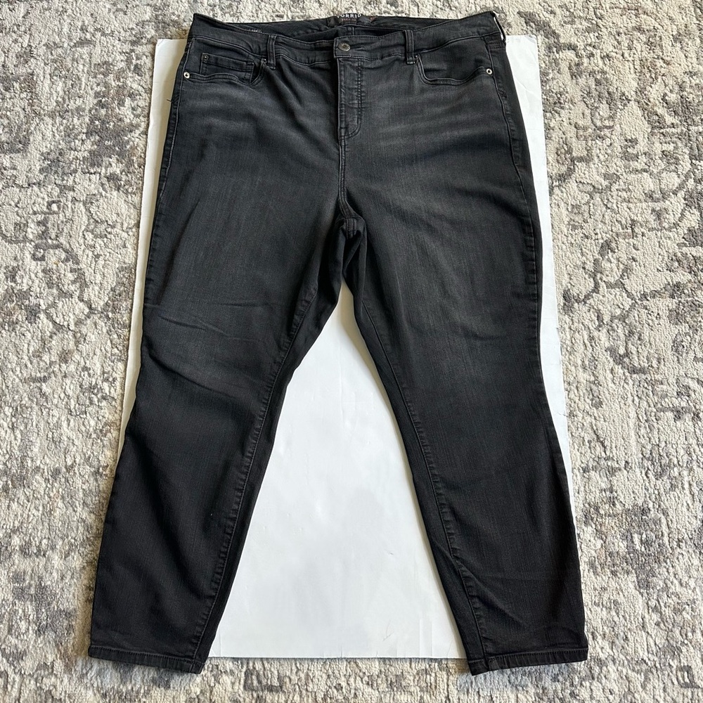 Torrid Premium High Rise Curvy Black Denim Jeans Womens Size 20 R 25” Inseam